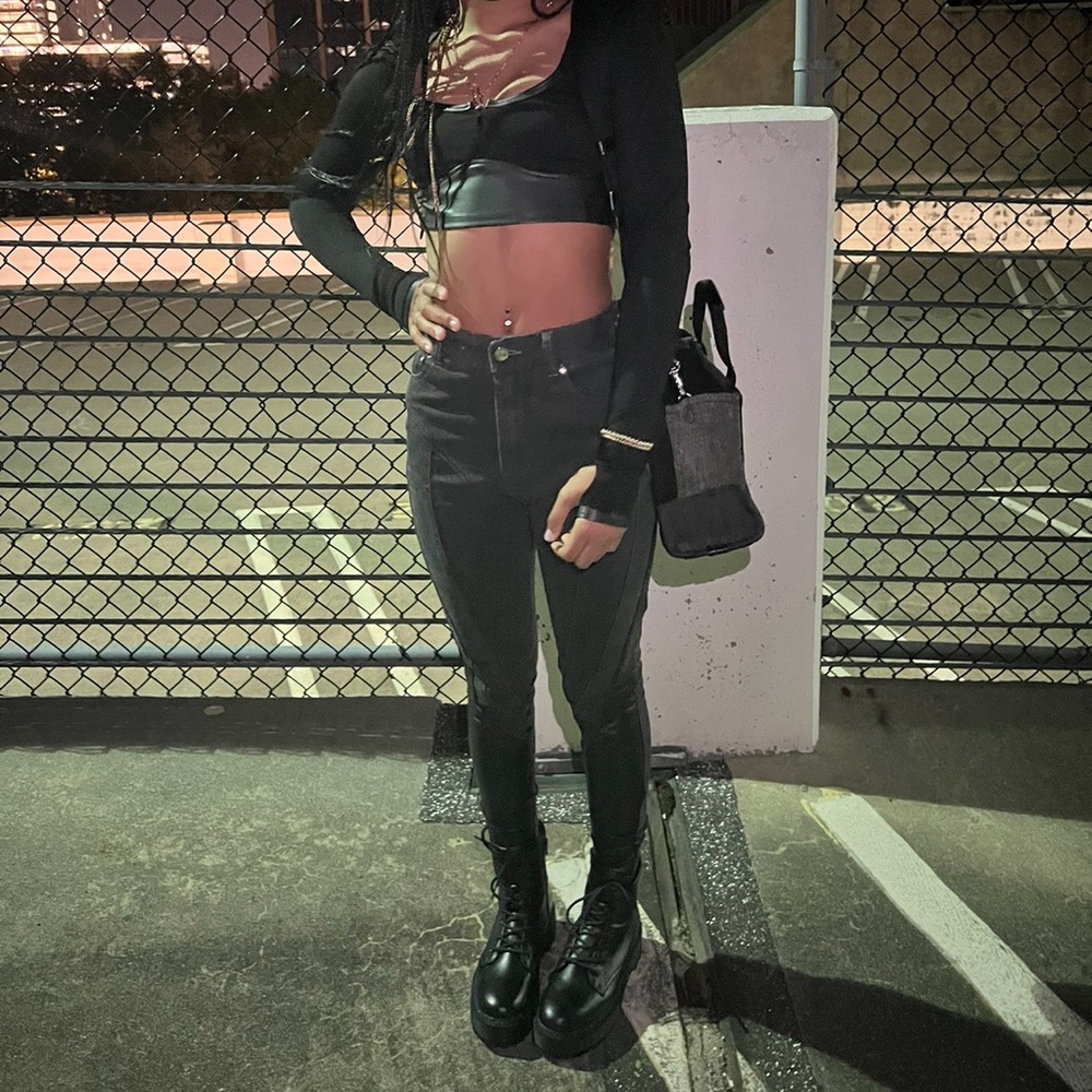 Maniere de voir black crop top long sleeve